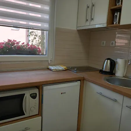 Leda Apartment *
