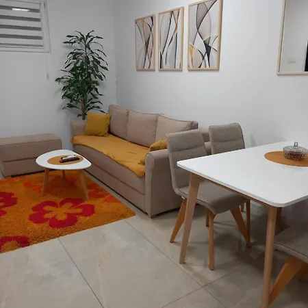Leda Apartment