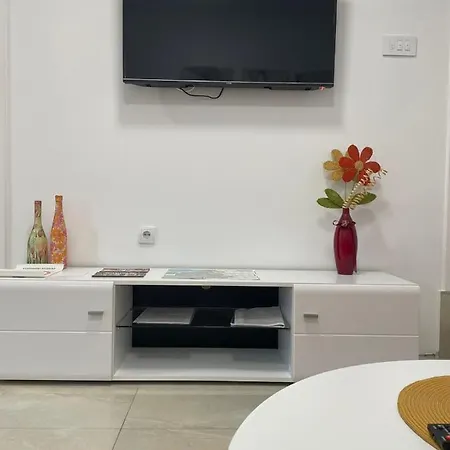 Leda Apartament Semendria