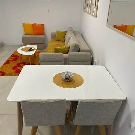 Apartment Leda *