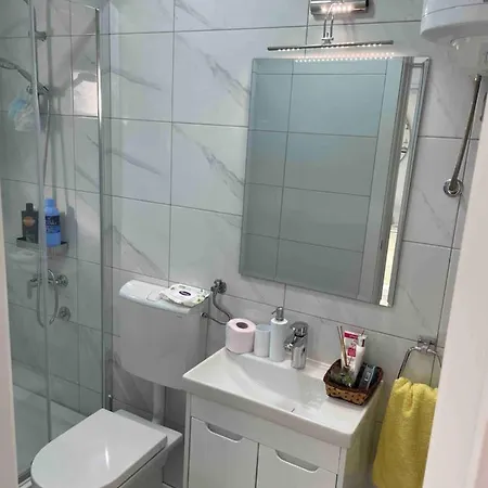 Apartament Leda Semendria