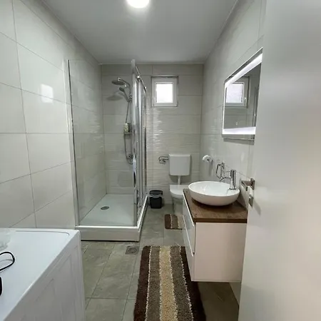 Leda דירה סמדרבו