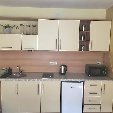 Apartment Leda *
